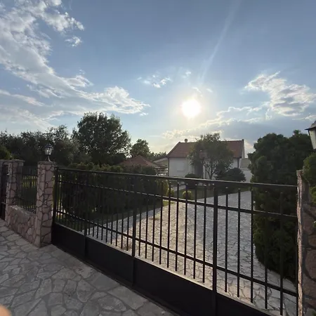 Montenegro House & Garden * Podgorica