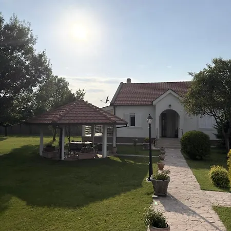 Montenegro House & Garden * Podgorica