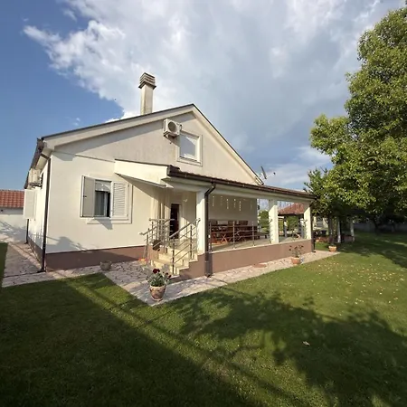 Montenegro House & Garden Holiday home *