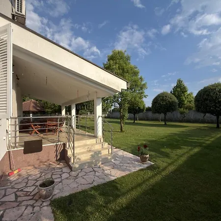Holiday home Montenegro House & Garden